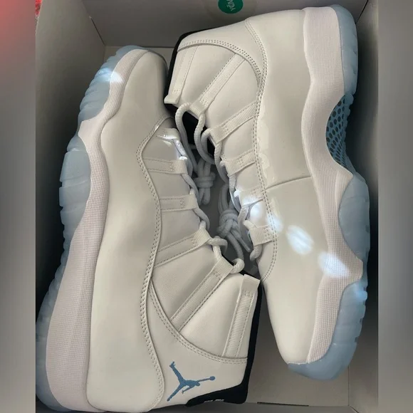 Jordan Air 11 Retro men’s White and Blue NEW size 12 - Picture 1 of 3
